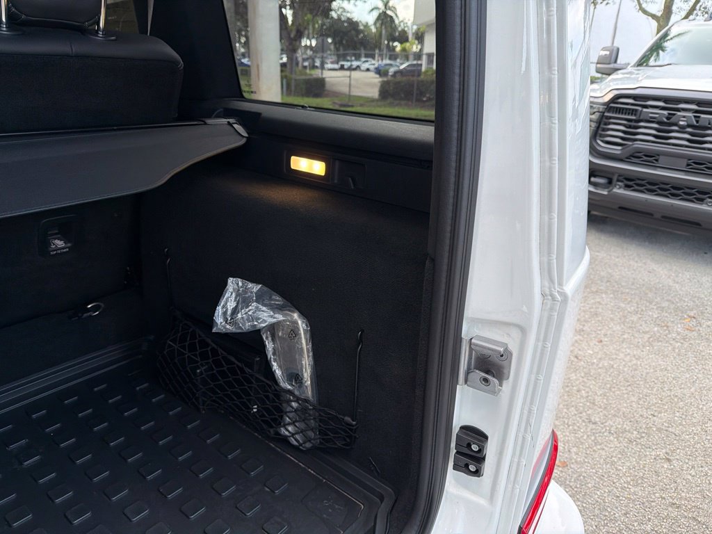 Used 2025 Mercedes-Benz G 550 image 38
