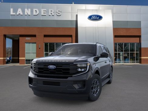 New 2026 Ford Expedition Active RWD image 2