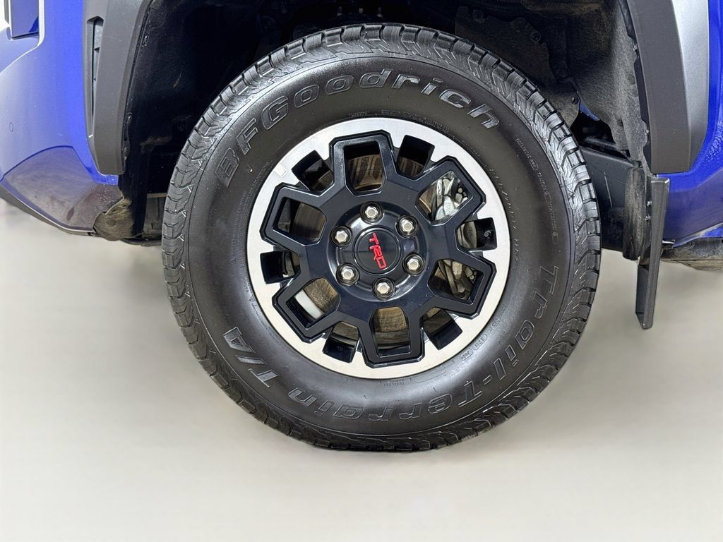 Used 2024 Toyota Tacoma TRD Off-Road w/ TRD Off Road Premium Package AWD/4WD image 26