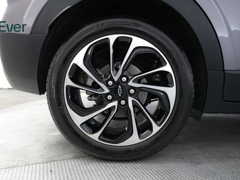 Used 2022 Chevrolet Bolt EUV Premier w/ Super Cruise Package image 9