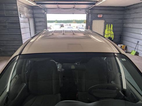 Used 2006 Chrysler Town & Country FWD image 10