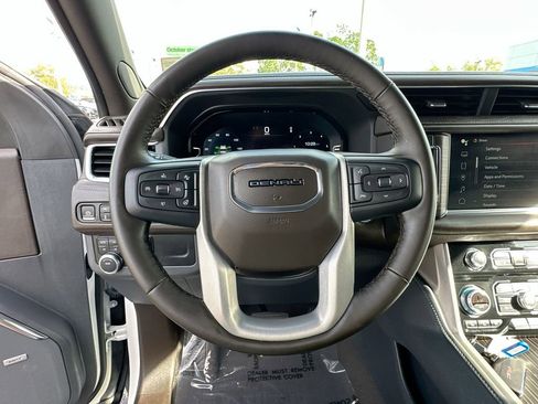 Used 2024 GMC Yukon Denali AWD/4WD image 11
