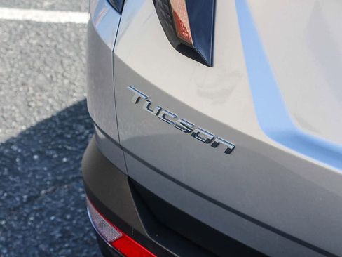 Certified 2023 Hyundai Tucson Limited w/ Cargo Package image 9