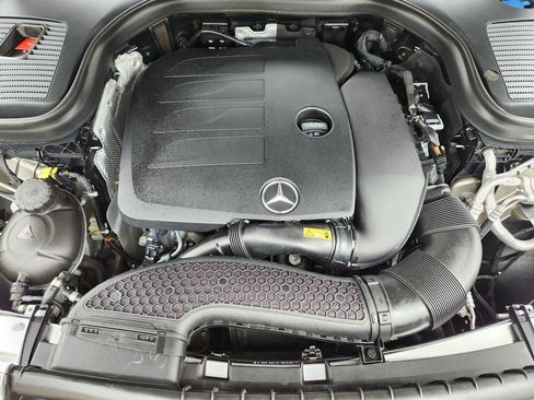 Used 2020 Mercedes-Benz GLC 300 4MATIC image 29