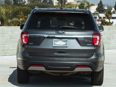 Used 2019 Ford Explorer XLT w/ Equipment Group 201A image 8