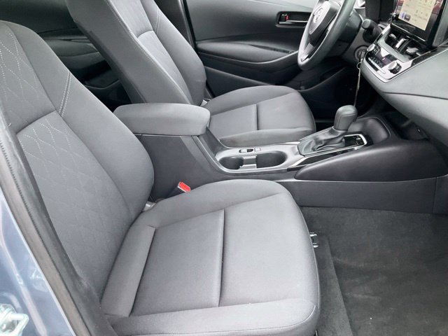 Used 2025 Toyota Corolla LE FWD image 18