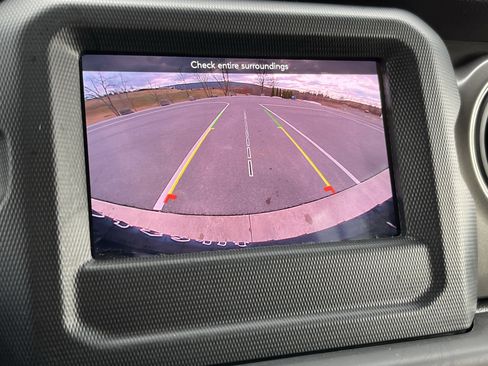 Used 2023 Jeep Wrangler Unlimited w/ Cold Weather Group image 29