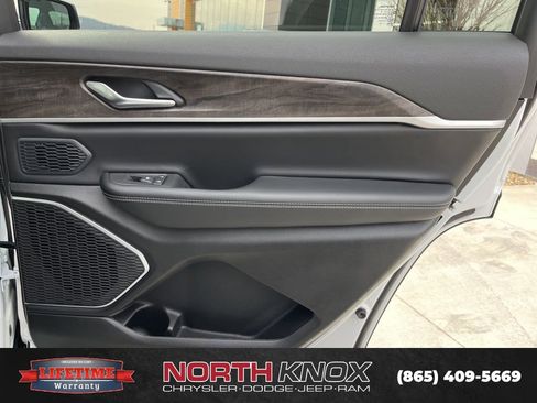 New 2026 Jeep Grand Cherokee L Limited image 26