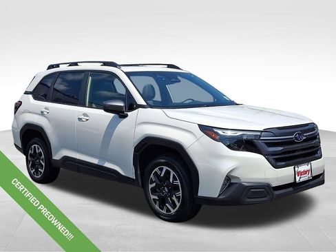 Certified 2025 Subaru Forester Premium AWD/4WD image 1