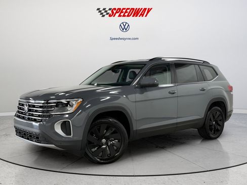 New 2026 Volkswagen Atlas SE image 3