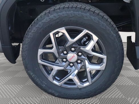 New 2026 GMC Sierra 1500 SLE w/ Max Trailering Package image 18