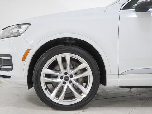 Used 2018 Audi Q7 3.0T Prestige w/ Prestige Package image 19