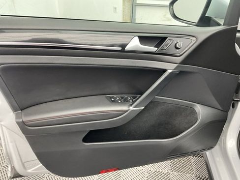 Used 2016 Volkswagen GTI SE w/ Lighting Package (SEL) image 13