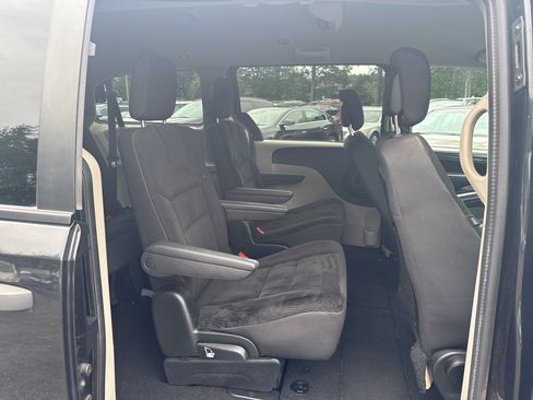 Used 2019 Dodge Grand Caravan SE image 37