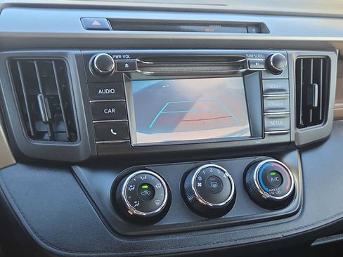 Used 2016 Toyota RAV4 LE FWD image 25