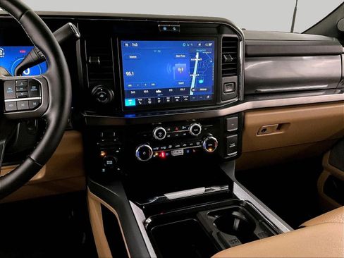 Certified 2025 Ford F250 Lariat w/ Lariat Ultimate Package AWD/4WD image 6