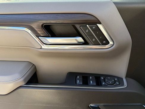 Used 2023 GMC Sierra 1500 SLT w/ SLT Premium Package image 23