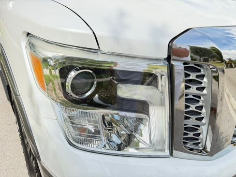 Used 2017 Nissan Titan Platinum Reserve RWD image 14
