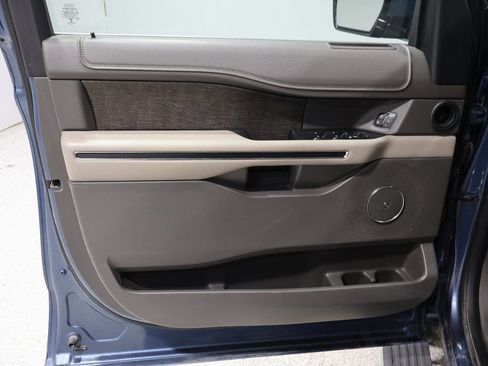 Used 2018 Ford Expedition Limited image 13