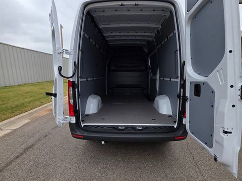 New 2026 Mercedes-Benz Sprinter 2500 image 3