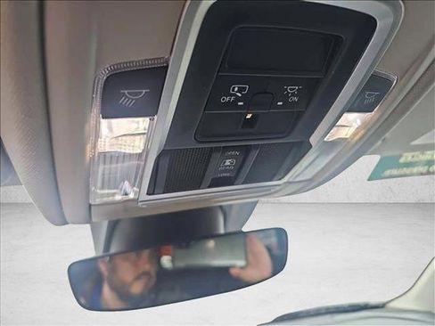 Used 2022 RAM 1500 Laramie image 16