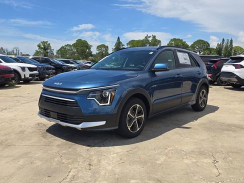 New 2026 Kia Niro EX FWD image 4