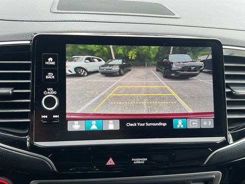 Used 2025 Honda Ridgeline Black Edition image 17