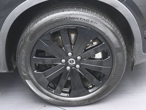 Used 2023 Volvo C40 P8 Recharge Plus AWD/4WD image 30