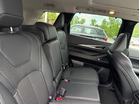 Certified 2026 INFINITI QX60 Luxe w/ Cargo Package AWD/4WD image 34