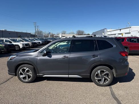 Used 2024 Subaru Forester Touring image 12
