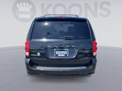 Used 2019 Dodge Grand Caravan SE FWD image 10