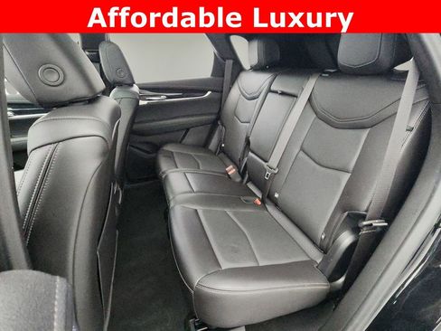 Used 2025 Cadillac XT5 Premium Luxury image 23