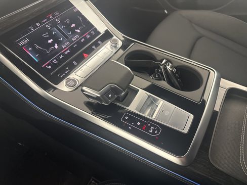 New 2026 Audi Q8 Premium Plus image 21