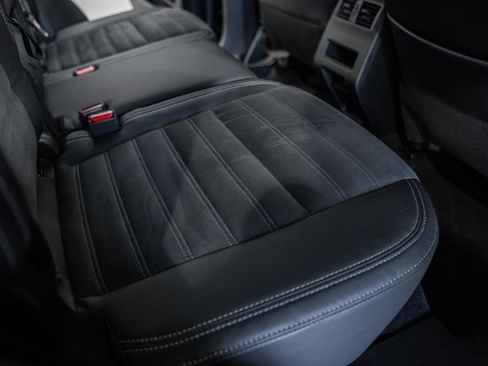 Used 2023 Mitsubishi Outlander SE Black Edition image 36