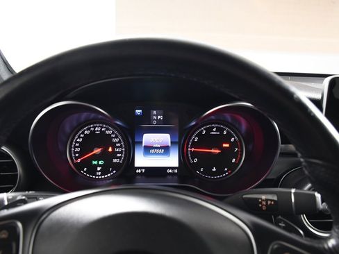 Used 2018 Mercedes-Benz GLC 300 4MATIC image 30