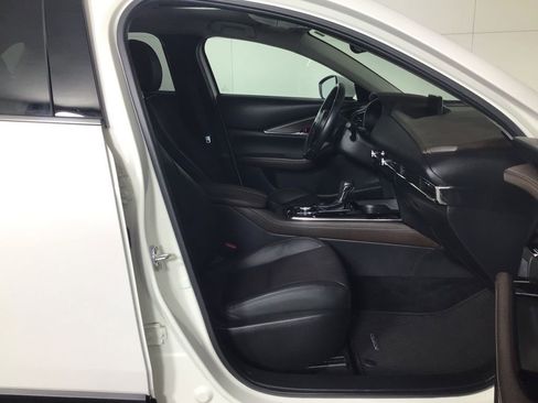 Used 2021 MAZDA CX-30 FWD 2.5 S w/ Premium Package image 22