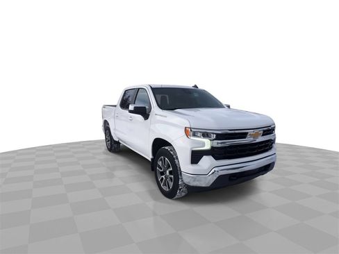 Used 2022 Chevrolet Silverado 1500 LT image 2