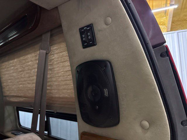 Used 1998 Chevrolet Express 1500 RWD image 12