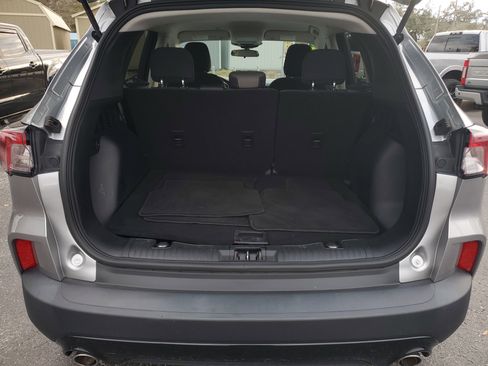 Used 2022 Ford Escape SE w/ SE Sport Appearance Package image 24