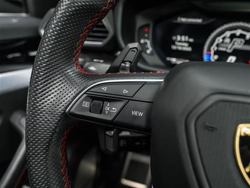 Used 2019 Lamborghini Urus image 24
