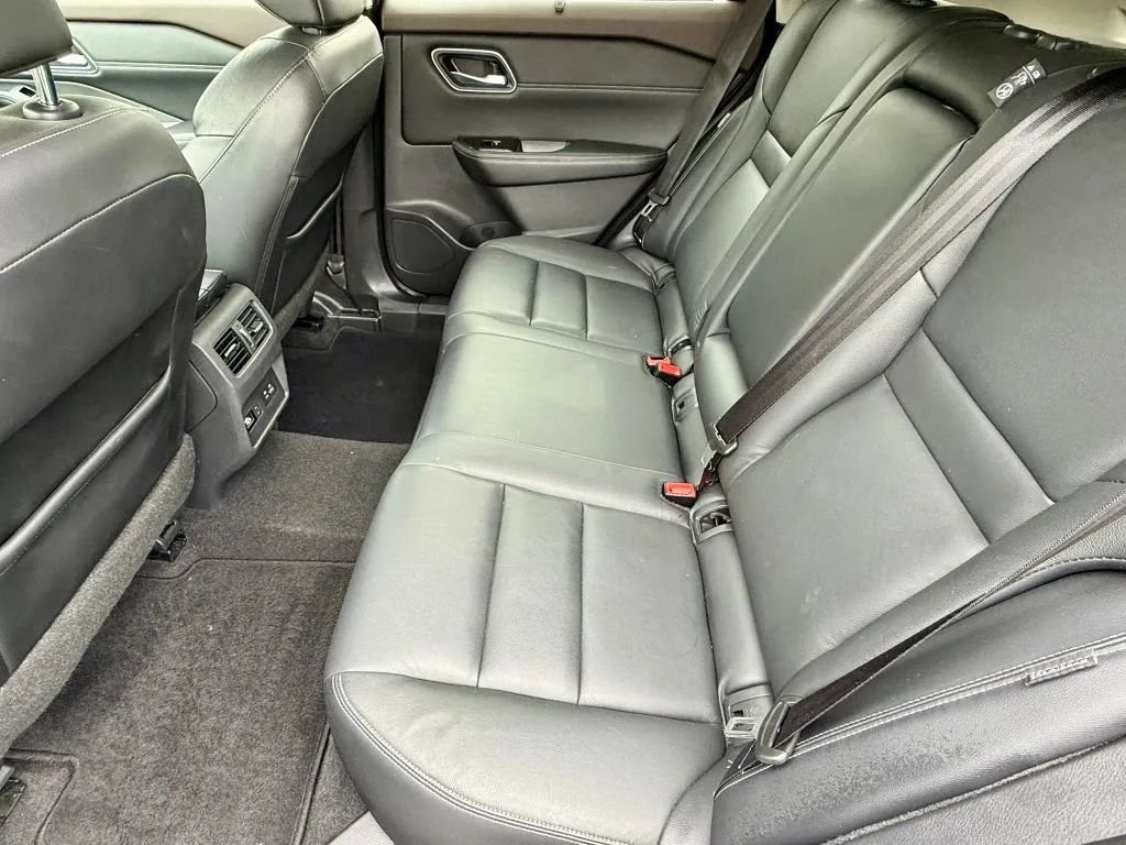Used 2021 Nissan Rogue SL AWD/4WD image 13
