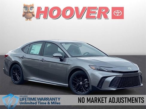 New 2026 Toyota Camry SE image 1