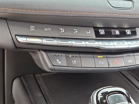 Used 2021 Cadillac XT4 Sport AWD/4WD image 11