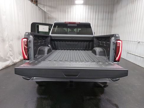 New 2026 GMC Sierra 2500 SLT w/ SLT Premium Package image 12