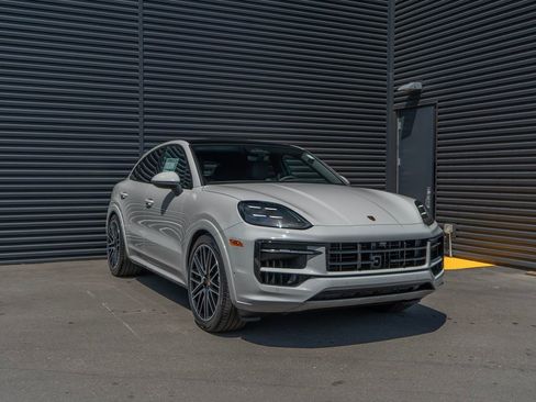 New 2026 Porsche Cayenne S AWD/4WD image 7
