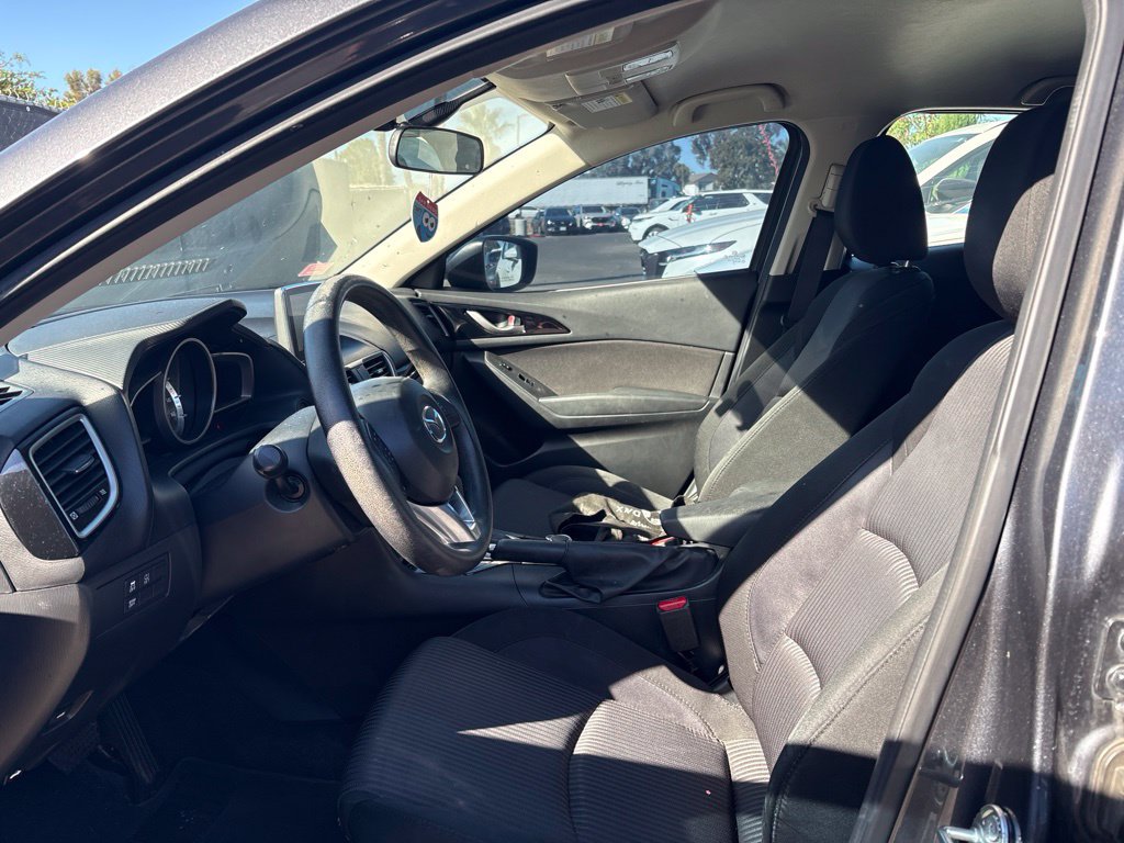 Used 2016 MAZDA MAZDA3 i Sport w/ Preferred Equipment Package FWD image 11