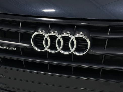 Used 2020 Audi Q5 2.0T Premium w/ Titanium Sport Package image 38