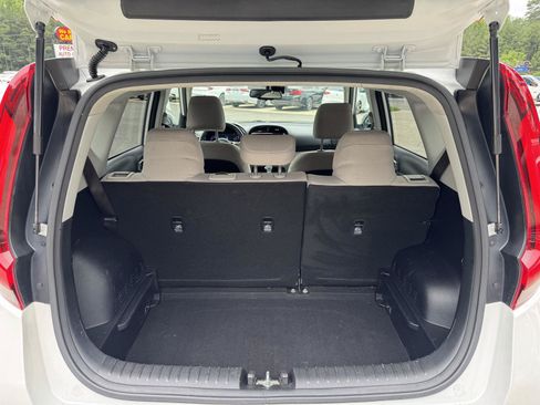 Used 2022 Kia Soul S FWD image 11