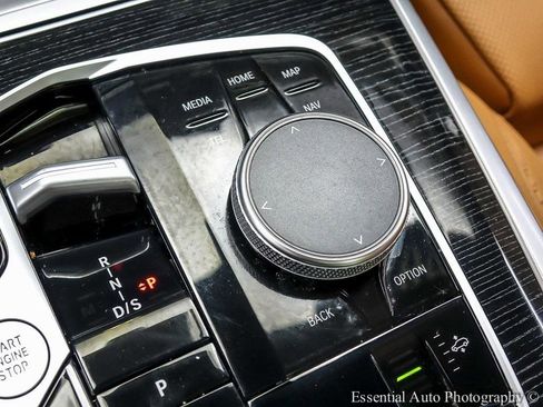 Used 2023 BMW X7 xDrive40i w/ M Sport Package image 23