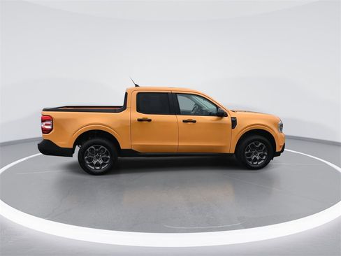 Used 2022 Ford Maverick XLT w/ Equipment Group 300A Standard image 9